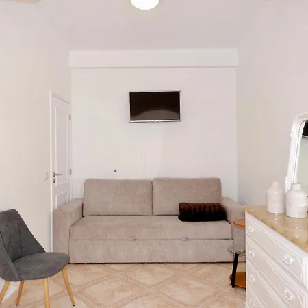 Apartament Stone's Throw - Front Line In *