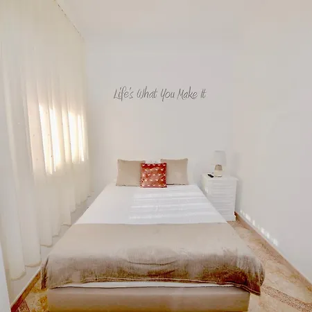 Apartament Stone's Throw - Front Line In *