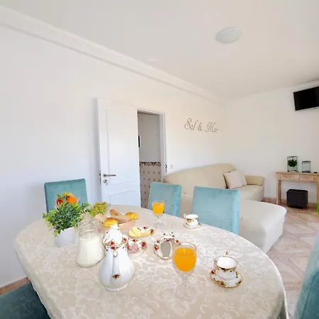Apartament Stone's Throw - Front Line In *
